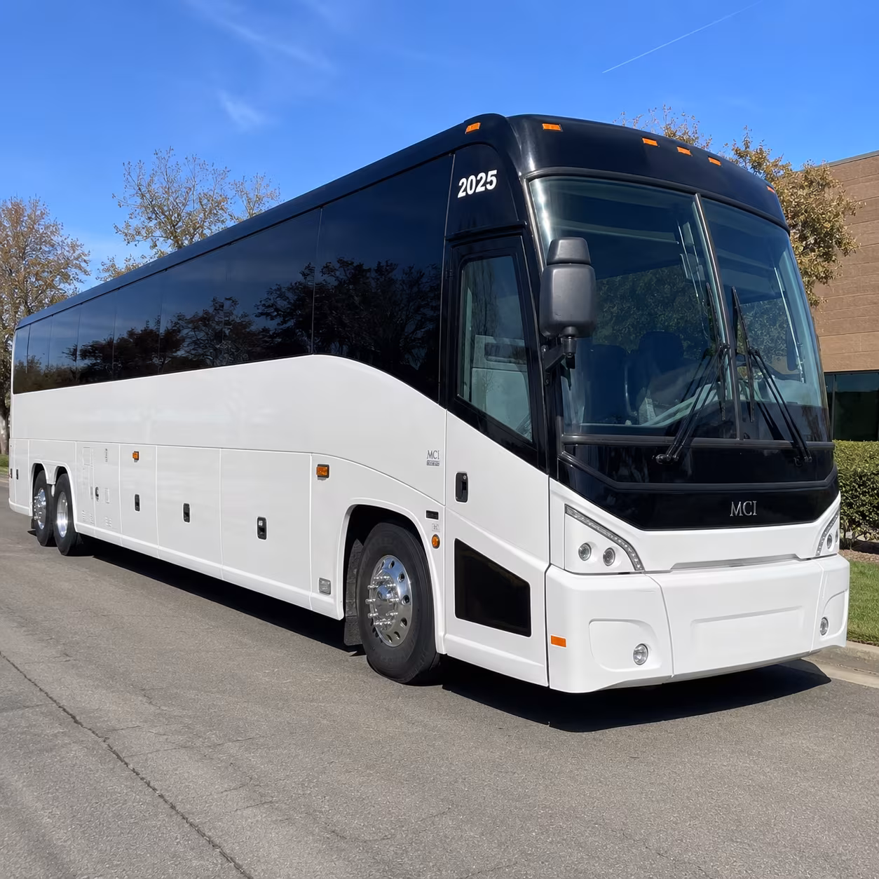 high point charter bus hero 3